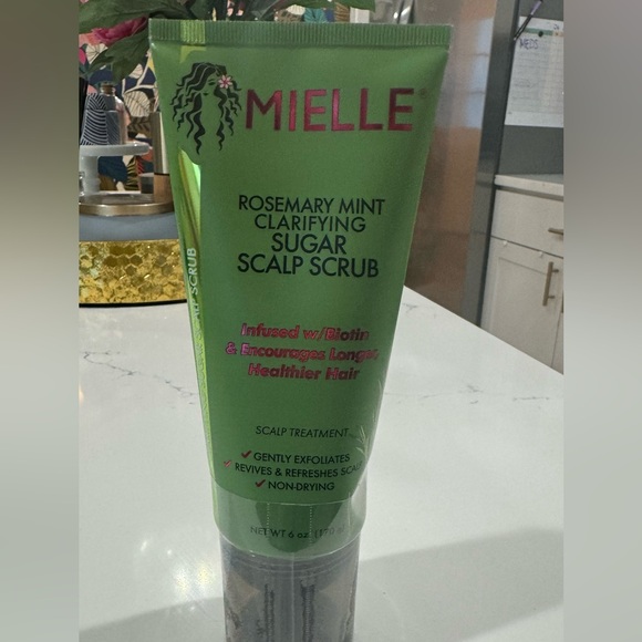 Mielle rosemary mint clarifying sugar scalp scrub - Picture 2 of 3